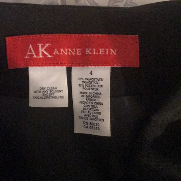 Black Skirt - Picture 1 of 4